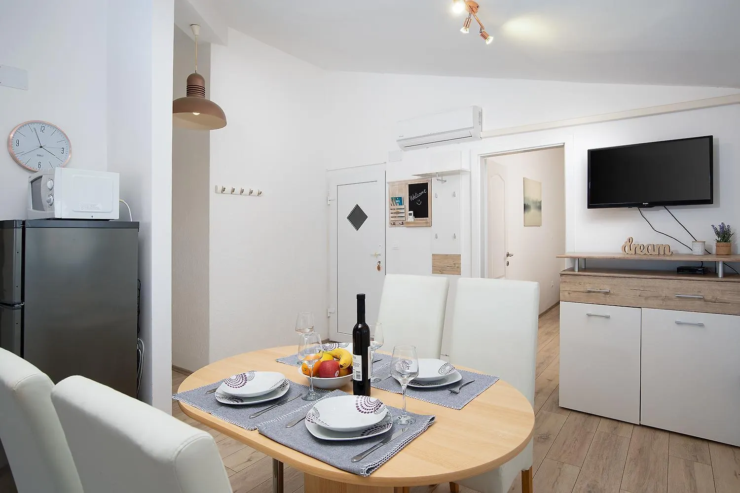 Apartments Dadic With Parking & Playground Medulin 0*,  Kroatien