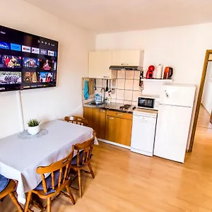 https://apartments-curic-trogir.splithotels.org